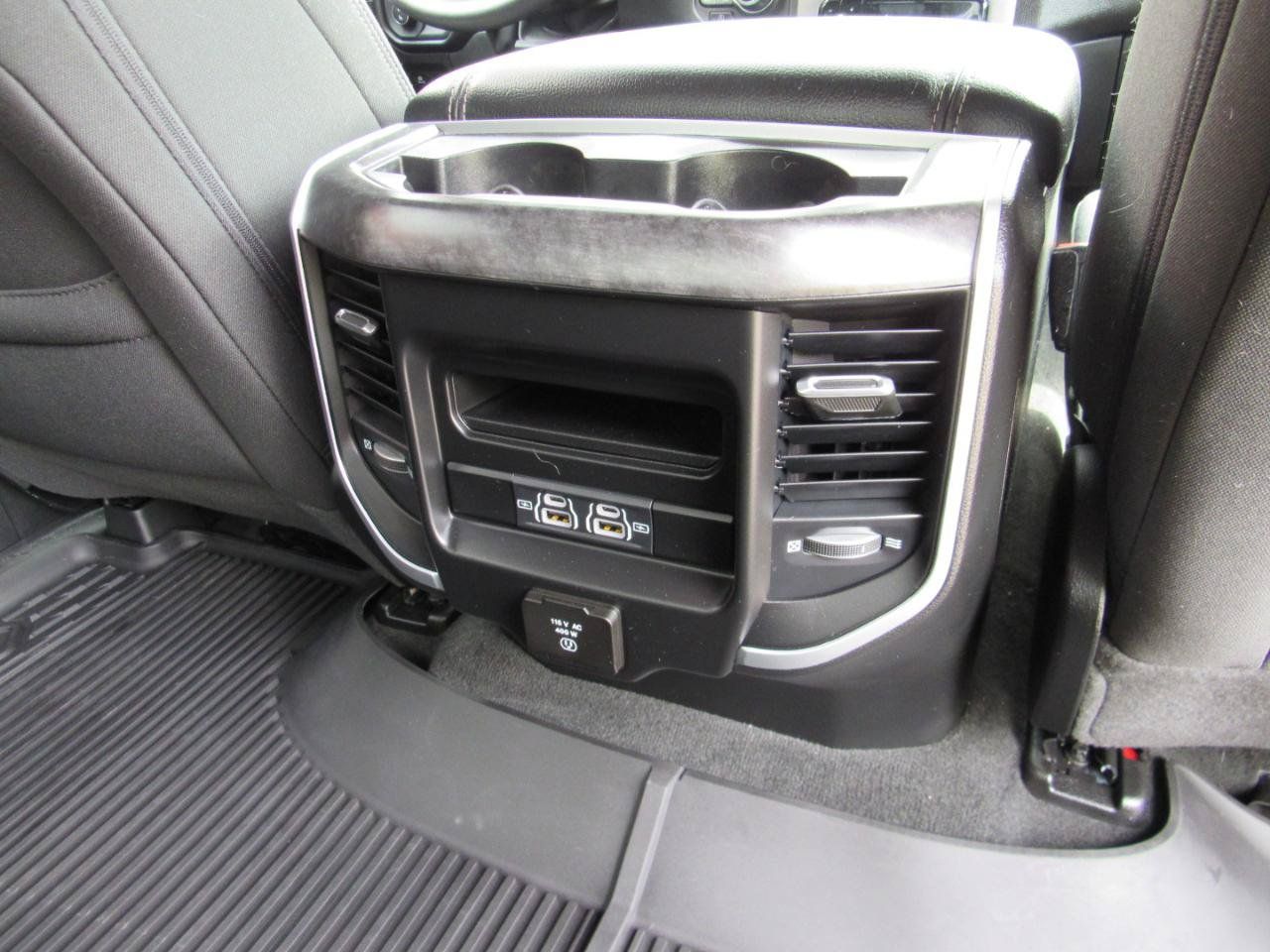 Used 2022 RAM 1500 Big Horn AWD/4WD image 40