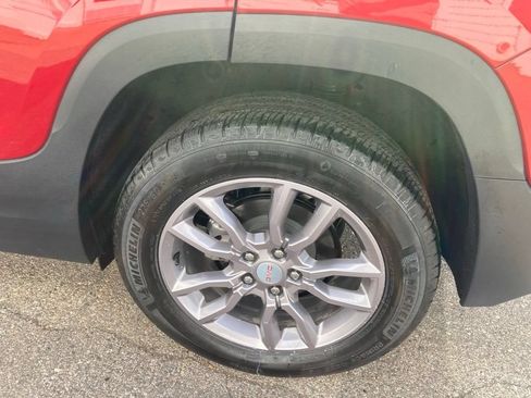 Certified 2023 GMC Terrain SLT w/ Infotainment Package II AWD/4WD image 9