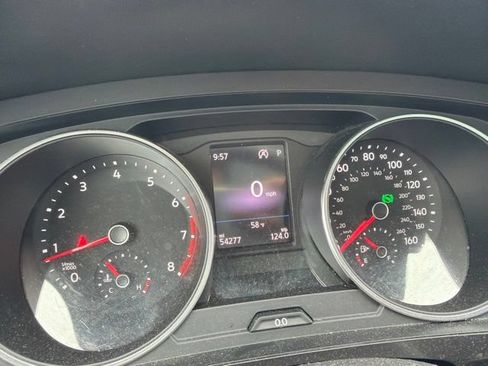 Used 2019 Volkswagen Tiguan SE w/ Panoramic Sunroof Package AWD/4WD image 8