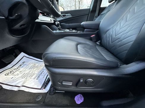 Used 2025 Kia Sportage X-Line w/ Premium Package image 12