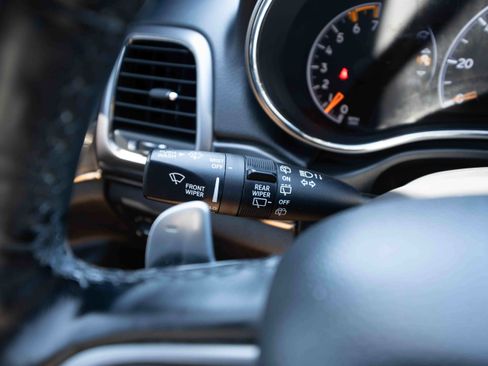 Used 2019 Jeep Grand Cherokee Limited X AWD/4WD image 13