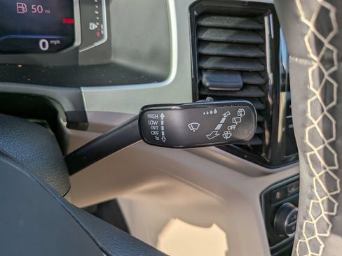 Certified 2023 Volkswagen Atlas SEL AWD/4WD image 33