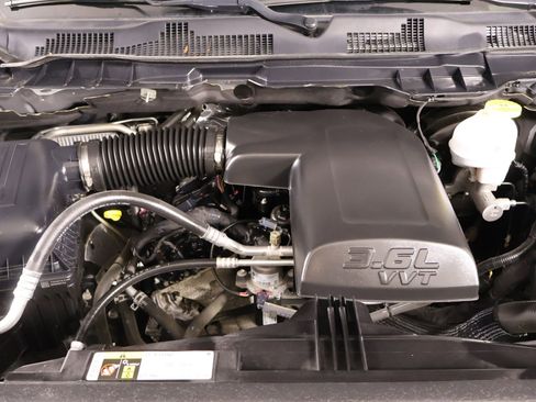 Used 2023 RAM 1500 Classic SLT w/ Trailer & Traction Group AWD/4WD image 19