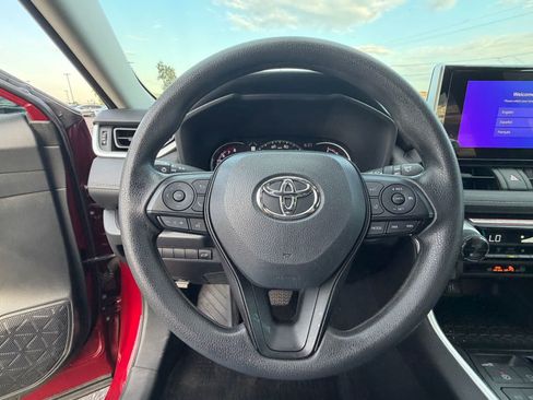 Used 2024 Toyota RAV4 XLE w/ Convenience Package FWD image 9