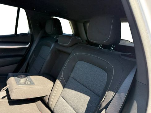 New 2026 GMC Terrain Elevation FWD image 16