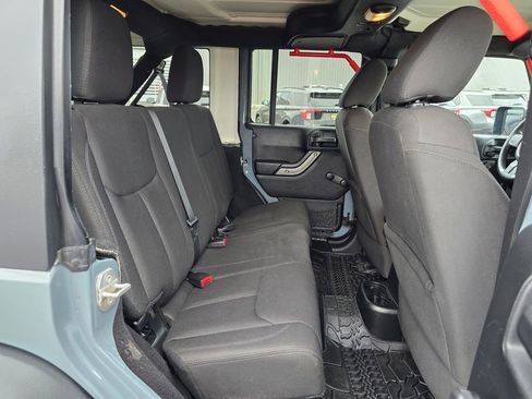 Used 2015 Jeep Wrangler Unlimited Sport AWD/4WD image 16