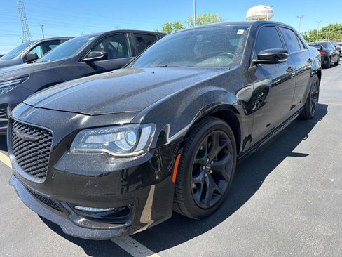 Used 2021 Chrysler 300 S w/ S Model Appearance Package RWD image 1