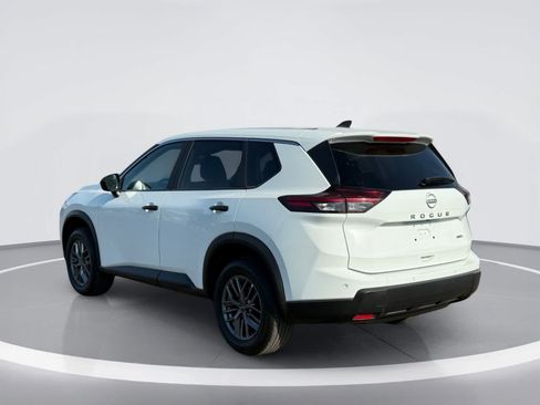 Used 2024 Nissan Rogue S AWD/4WD image 4