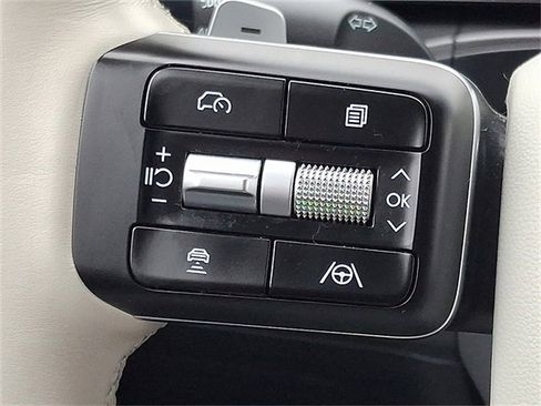 Certified 2025 Hyundai Santa Fe SEL image 21