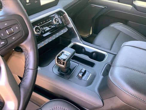 Used 2024 GMC Sierra 1500 Denali AWD/4WD image 16