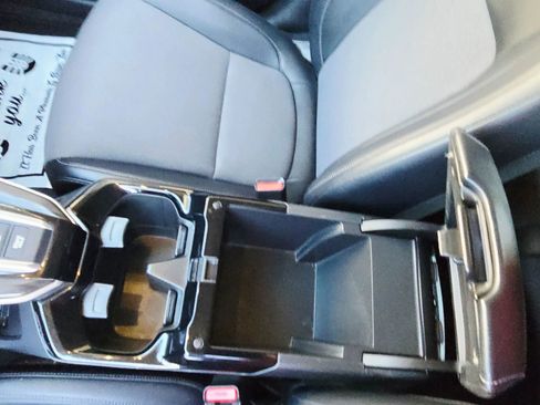 Used 2019 Honda Clarity Plug-In Hybrid image 22