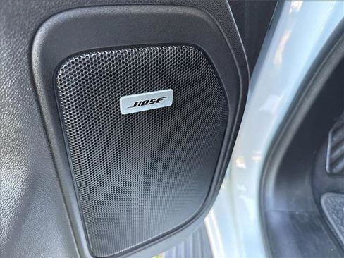 Used 2020 GMC Sierra 1500 SLT image 16