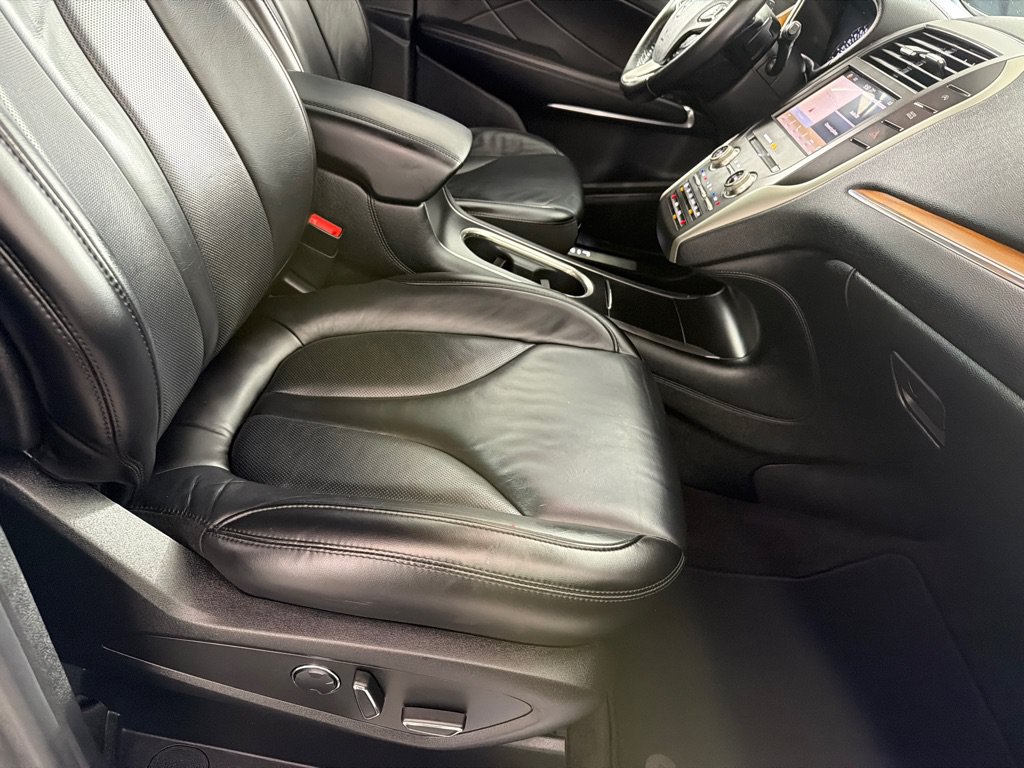 Used 2019 Lincoln MKC Select w/ Select Plus Package FWD image 23