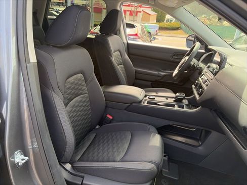 Certified 2024 Nissan Pathfinder S image 11