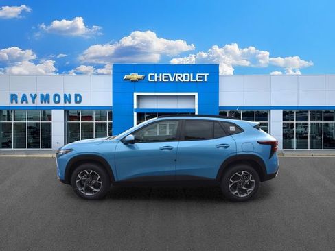 New 2026 Chevrolet Trax LT w/ LT Convenience Package FWD image 7