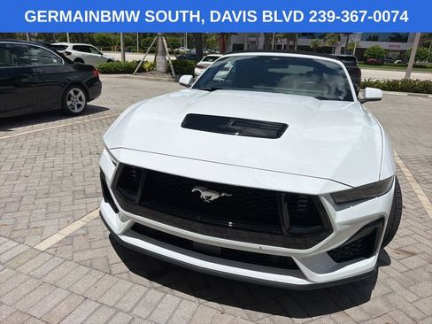 Used 2025 Ford Mustang GT Premium RWD image 2