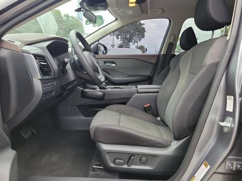 Used 2021 Nissan Rogue SV FWD image 23