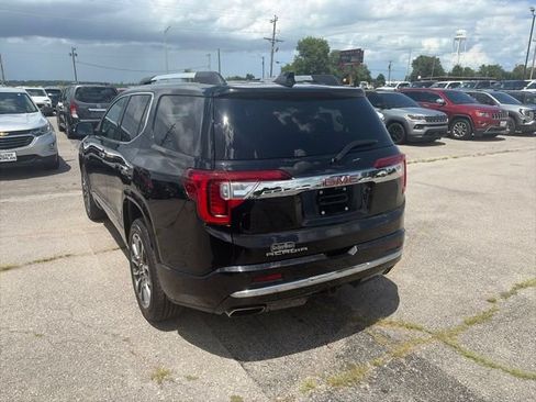 Used 2021 GMC Acadia Denali w/ Denali Technology Package FWD image 4