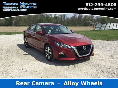 Used 2021 Nissan Altima 2.5 SV FWD image 1