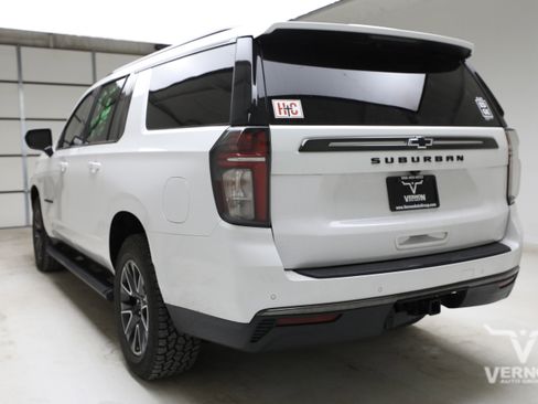 Used 2021 Chevrolet Suburban Z71 w/ Rear Media and Nav Package AWD/4WD image 2