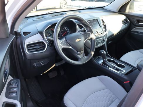 Used 2020 Chevrolet Equinox L image 11