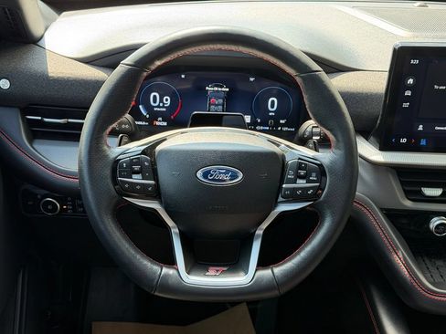 Used 2025 Ford Explorer ST AWD/4WD image 17