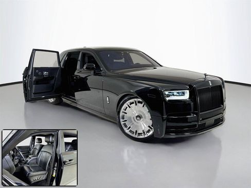 Used 2019 Rolls-Royce Phantom Sedan RWD image 2