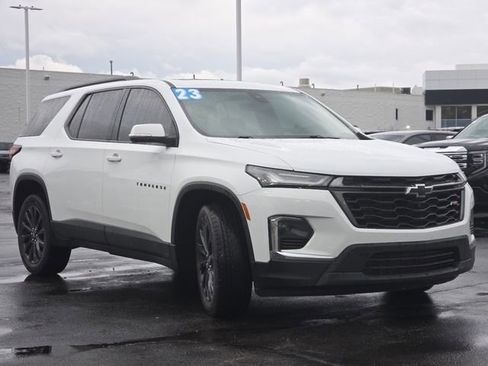 Certified 2023 Chevrolet Traverse RS image 22