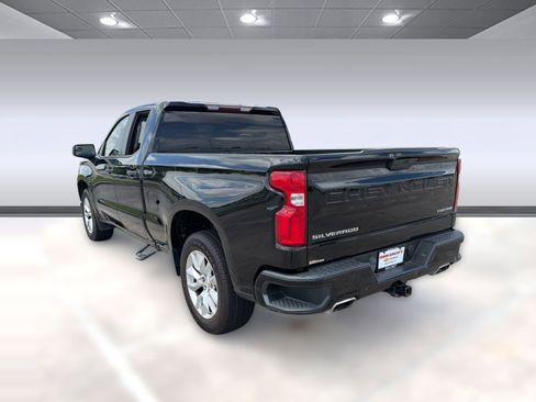 Used 2020 Chevrolet Silverado 1500 Custom w/ Custom Value Package RWD image 3