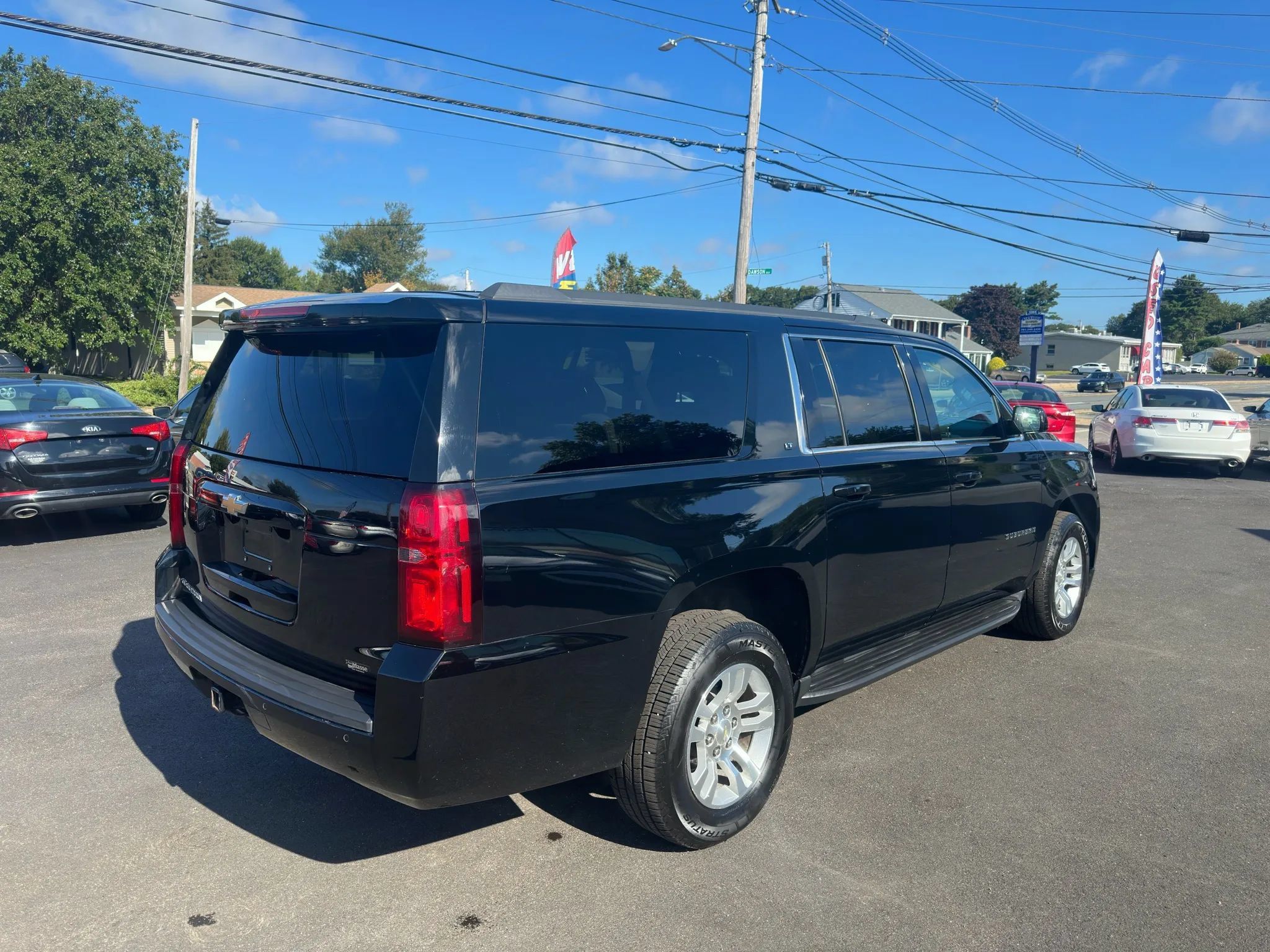Used 2019 Chevrolet Suburban LT AWD/4WD image 7