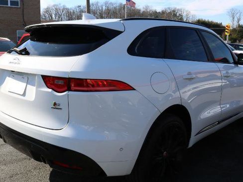 Used 2018 Jaguar F-PACE S image 10