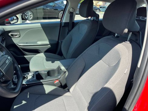 Used 2025 Kia K4 FWD image 37