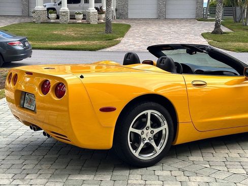 Used 2004 Chevrolet Corvette Convertible w/ Preferred Equipment Group RWD image 7