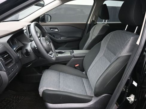 Used 2023 Nissan Rogue SV image 18