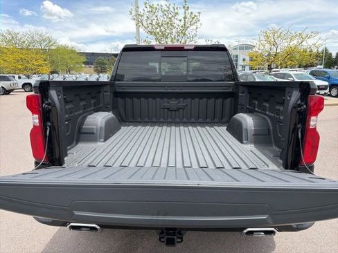 Used 2026 Chevrolet Silverado 1500 LT Trail Boss w/ LT Trail Boss Premium Package AWD/4WD image 9