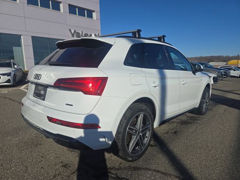 Certified 2023 Audi Q5 e Premium Plus w/ Premium Plus Package AWD/4WD image 7
