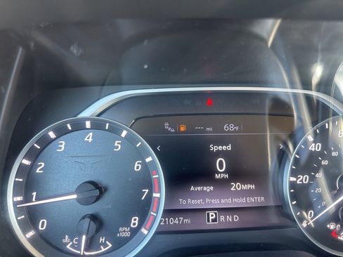 Certified 2024 Nissan Titan SV w/ SV Convenience Package image 37