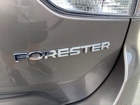 Used 2024 Subaru Forester Premium AWD/4WD image 10