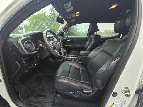 Used 2017 Toyota Tacoma TRD Pro AWD/4WD image 22