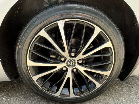 Used 2019 Toyota Camry SE image 38