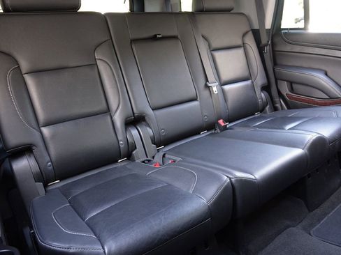 Used 2018 GMC Yukon SLT w/ Open Road Package image 11