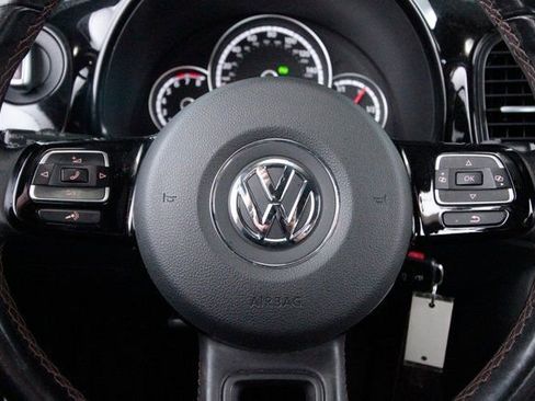 Used 2016 Volkswagen Beetle 1.8T Classic image 16