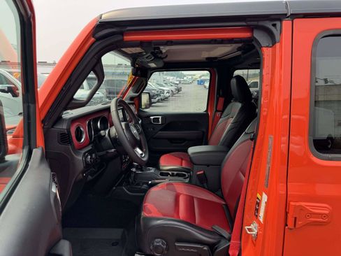 Used 2023 Jeep Wrangler Unlimited Rubicon 4xe AWD/4WD image 21