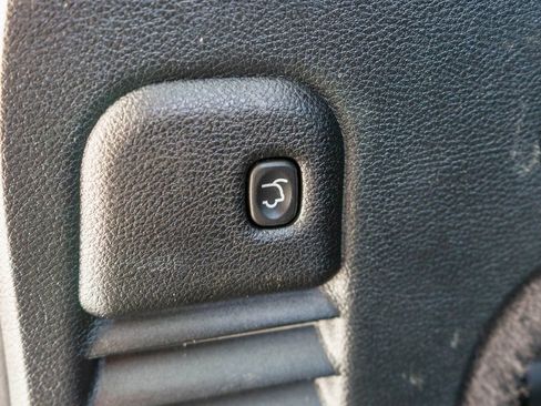 Used 2017 Jeep Grand Cherokee Altitude image 34