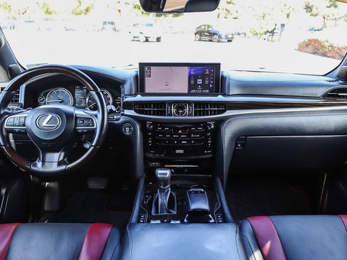 Used 2021 Lexus LX 570 4WD w/ Inspiration Series #2 image 15