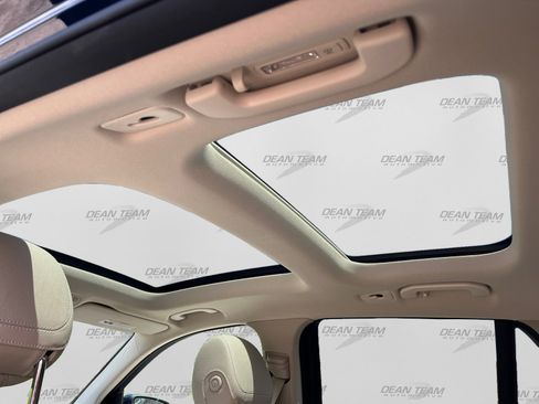 Used 2017 Mercedes-Benz GLC 300 4MATIC image 16