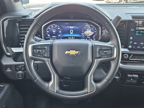 Used 2025 Chevrolet Silverado 2500 LT w/ Convenience Package AWD/4WD image 15
