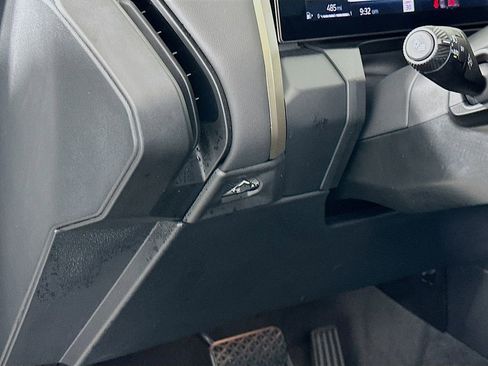 Used 2025 BMW X3 xDrive30i w/ Convenience Package image 10