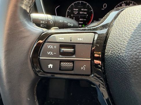 Used 2025 Honda Pilot EX-L image 13