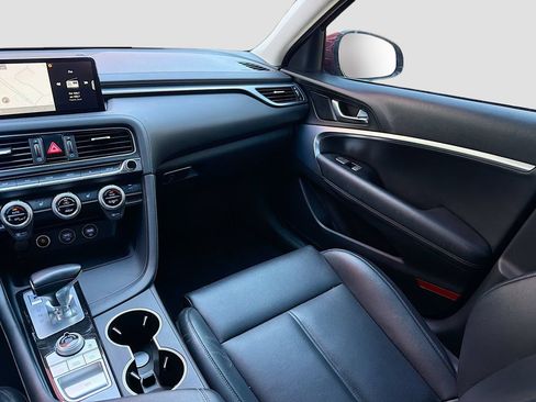 Used 2022 Genesis G70 2.0T RWD image 23